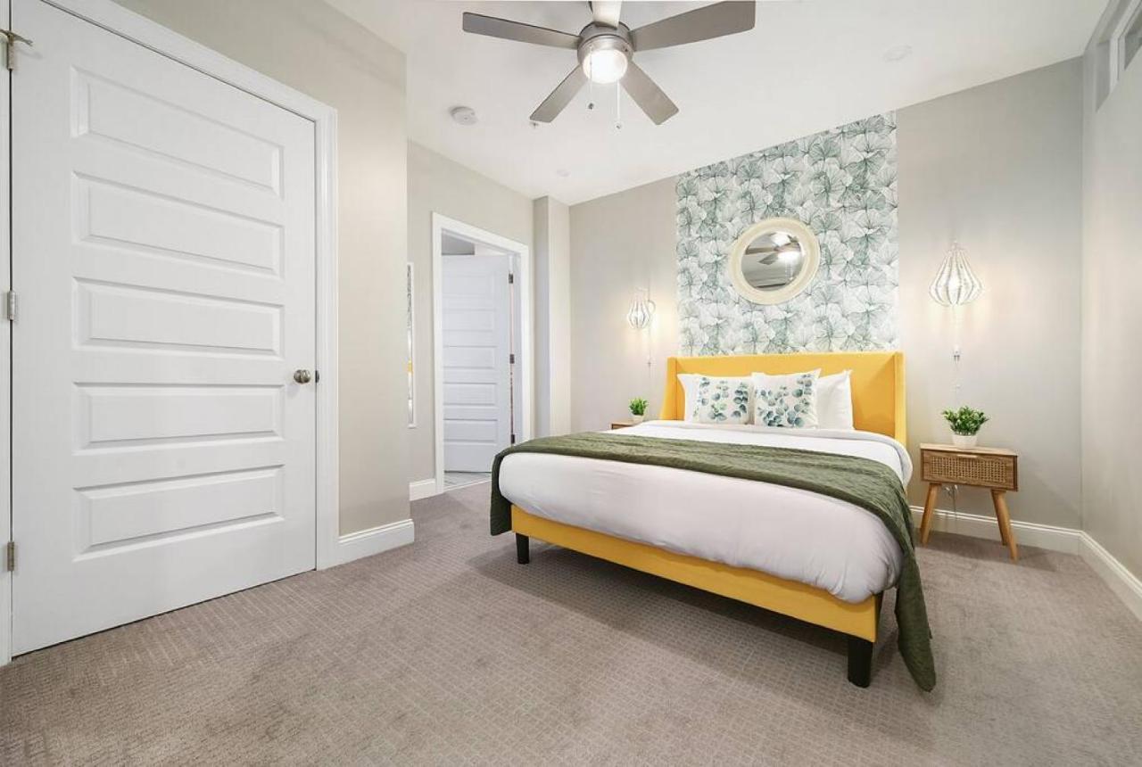 Apartment Hostwise Stays - The Washington At Chatham - Free Parking, Private Gym, Skyline Views!
